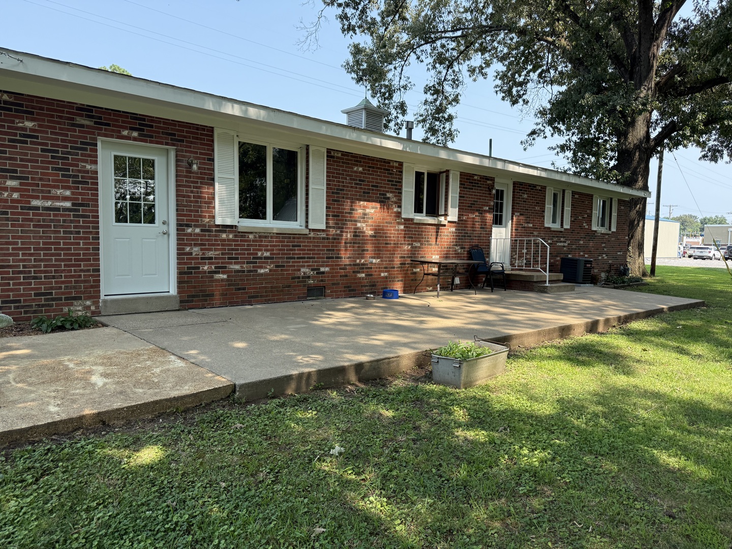 715 State Street Property Photo 10