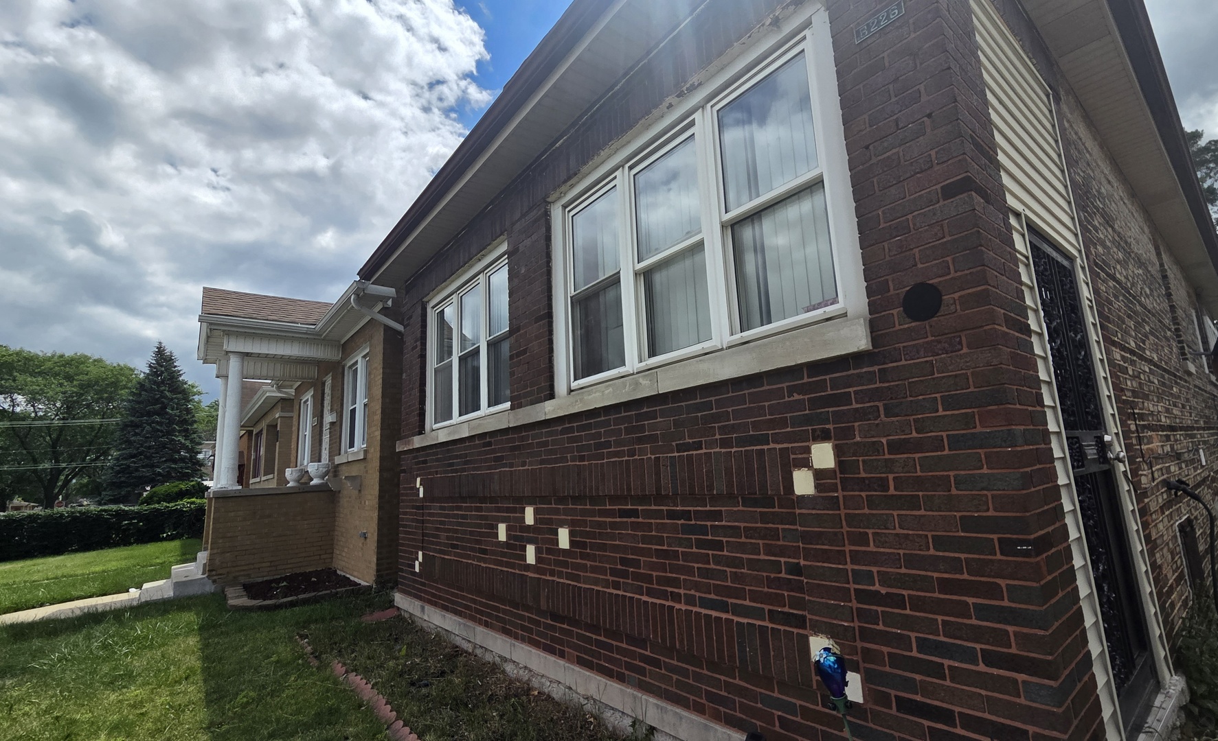 8226 S Honore Street Property Photo 2