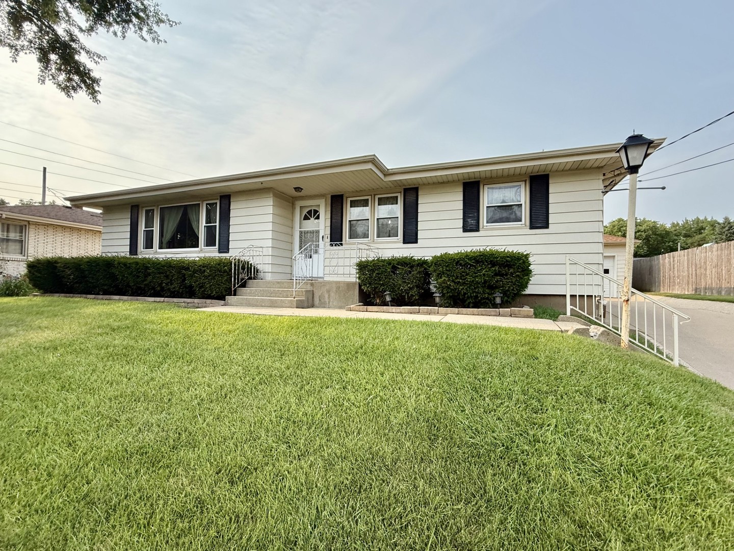 1021 7th Street Property Photo 1