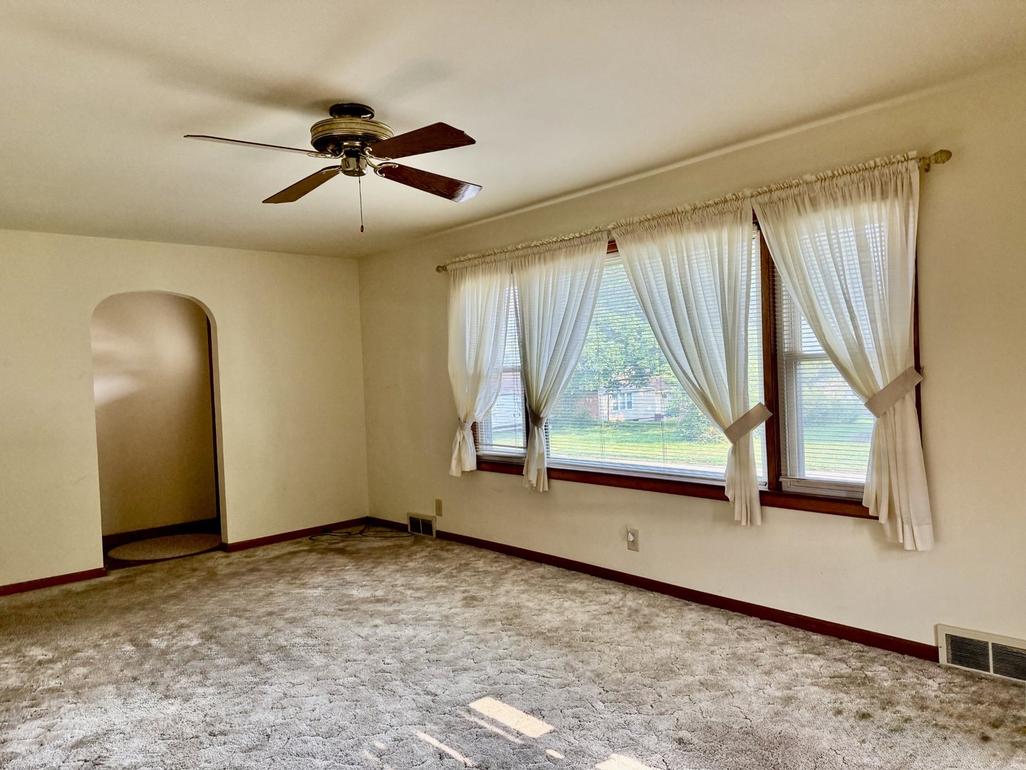 1021 7th Street Property Photo 2