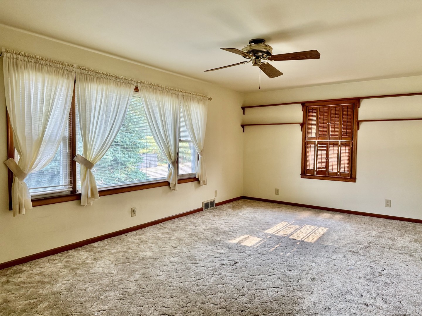 1021 7th Street Property Photo 3