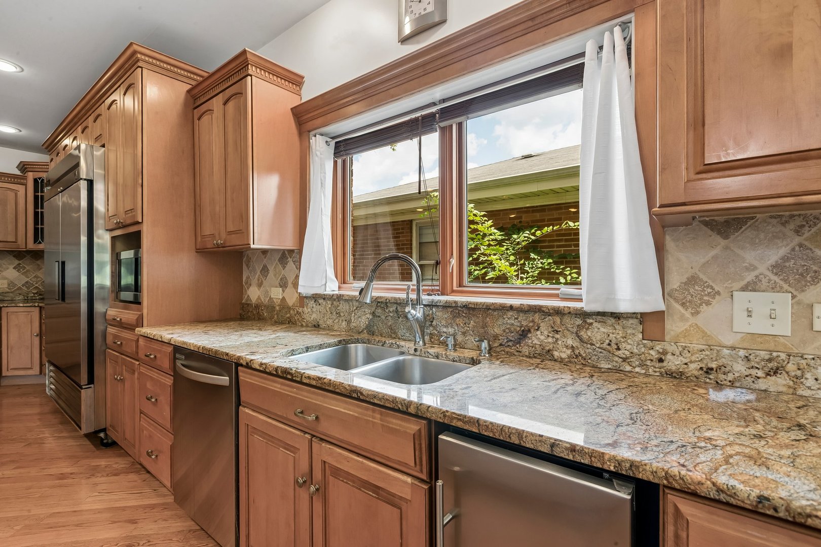 610 W Lonnquist Boulevard Property Photo 11