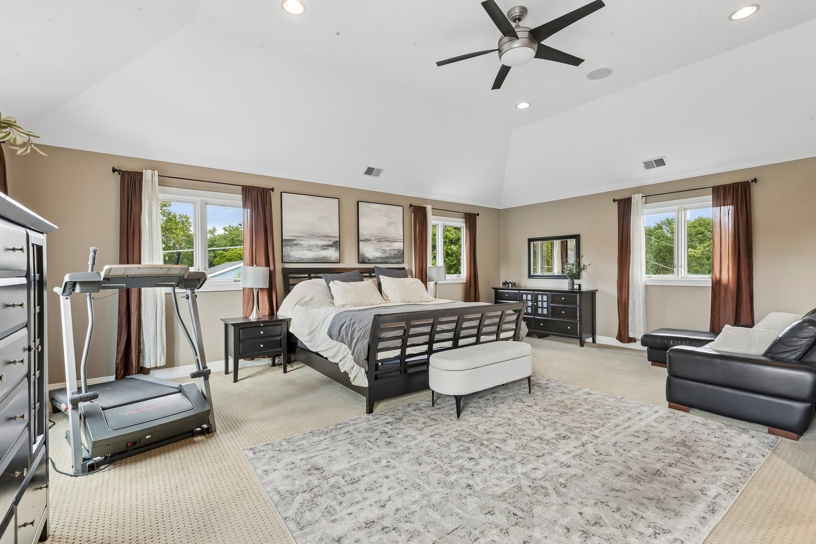 610 W Lonnquist Boulevard Property Photo 19