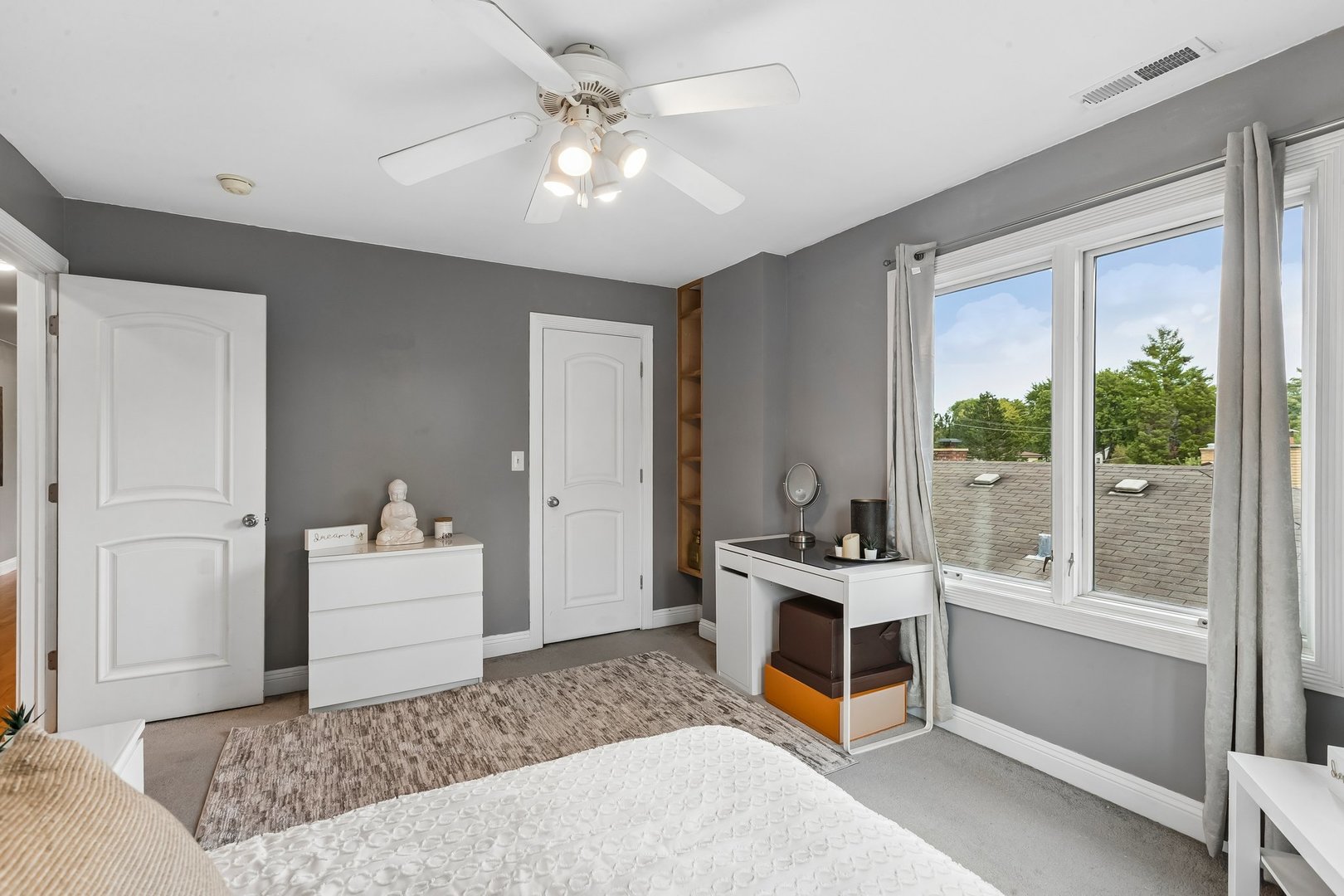 610 W Lonnquist Boulevard Property Photo 27