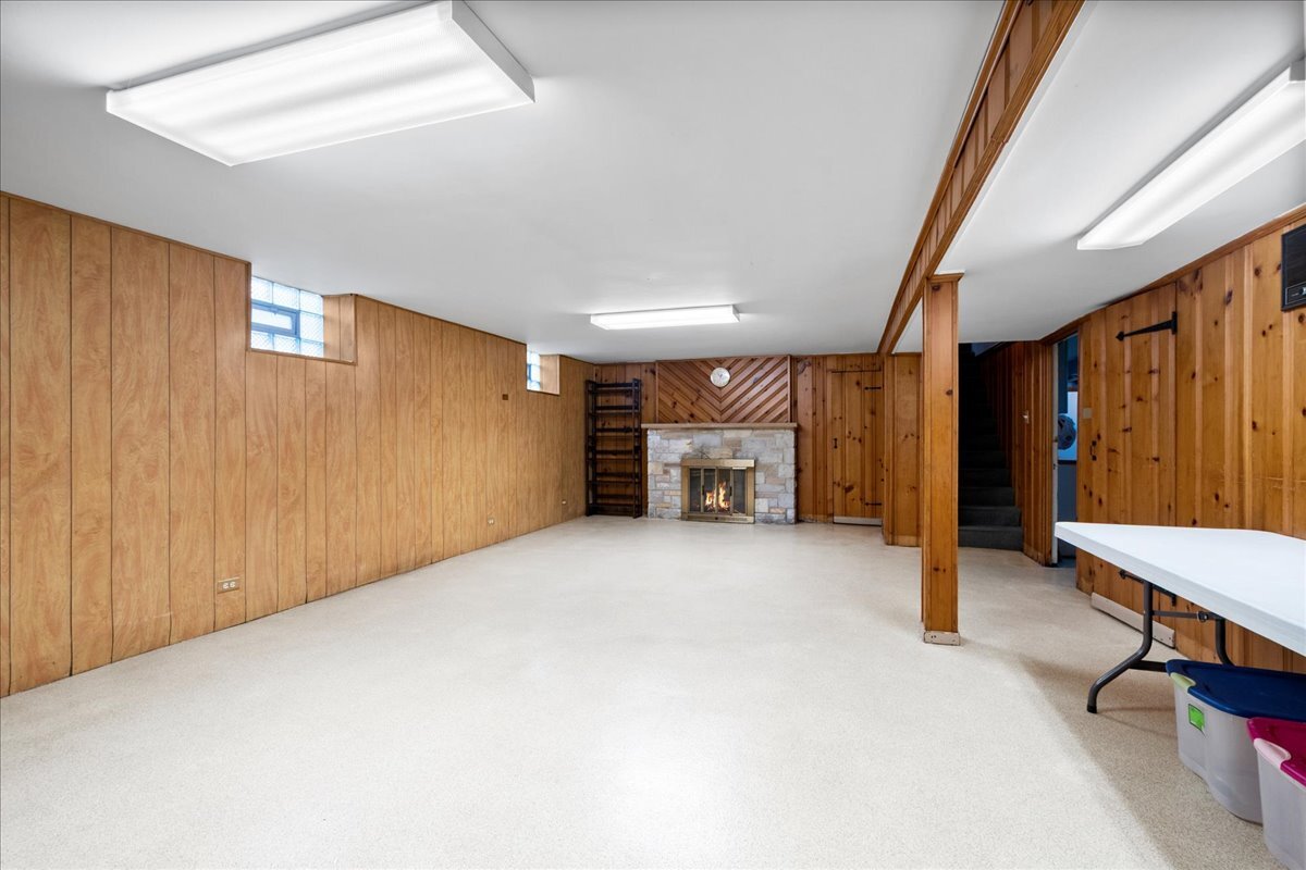 6939 N Francisco Avenue Property Photo 14