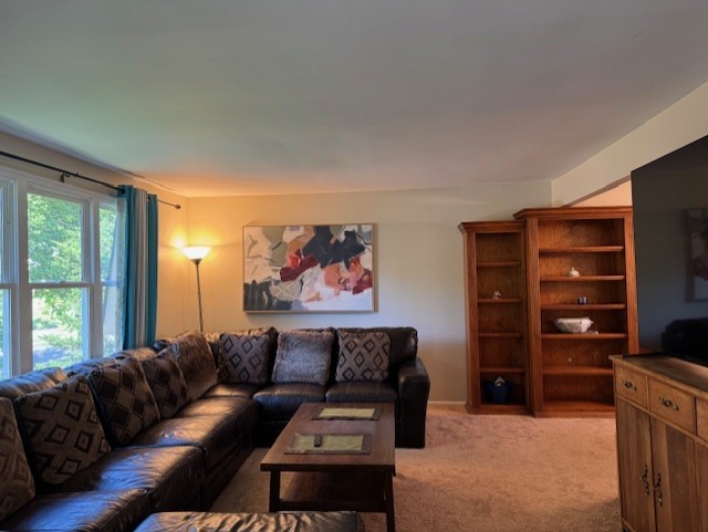 1302 Oxford Lane Property Photo 3