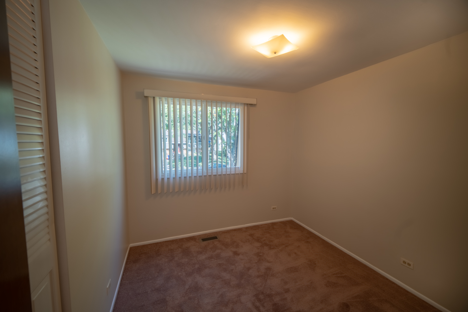 1302 Oxford Lane Property Photo 8