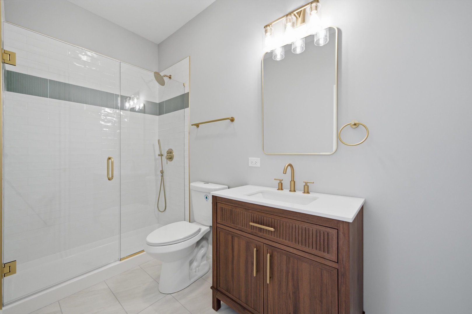 2442 W Wilson Avenue 3 Property Photo 11