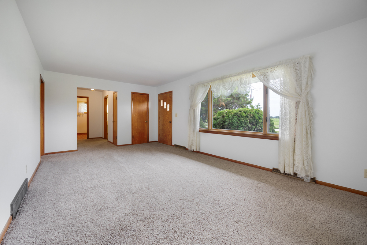 21313 Anthony Road Property Photo 4
