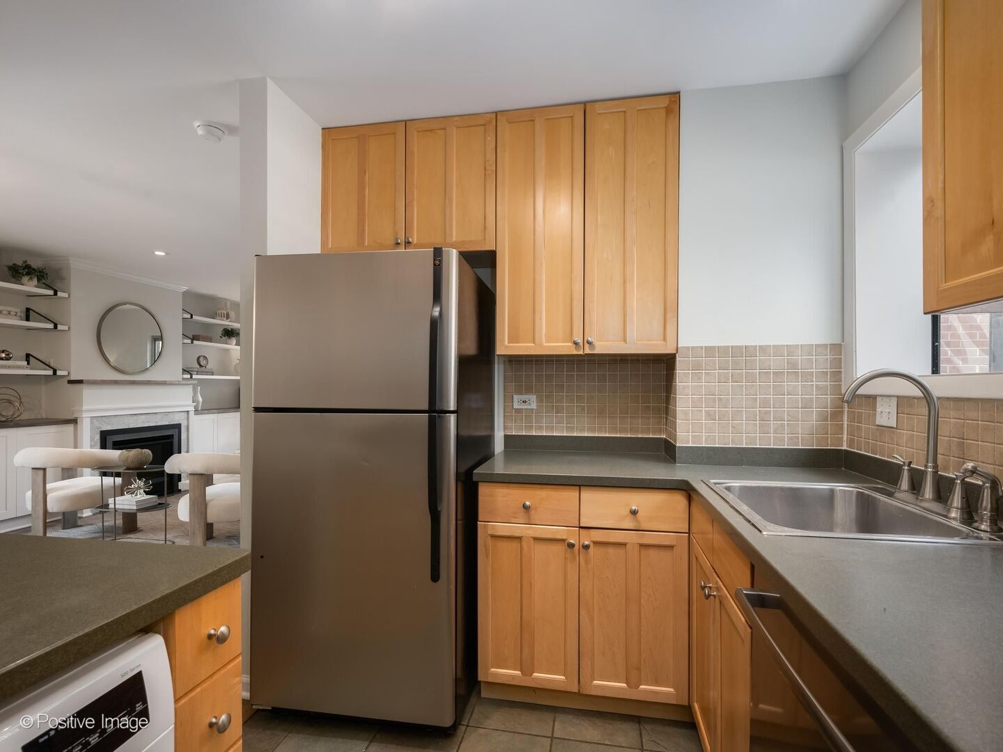 2121 N Lincoln Avenue 2121 Property Photo 15