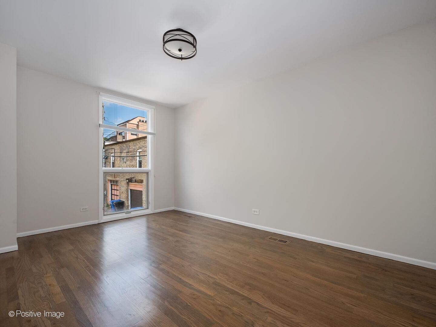 2121 N Lincoln Avenue 2121 Property Photo 20