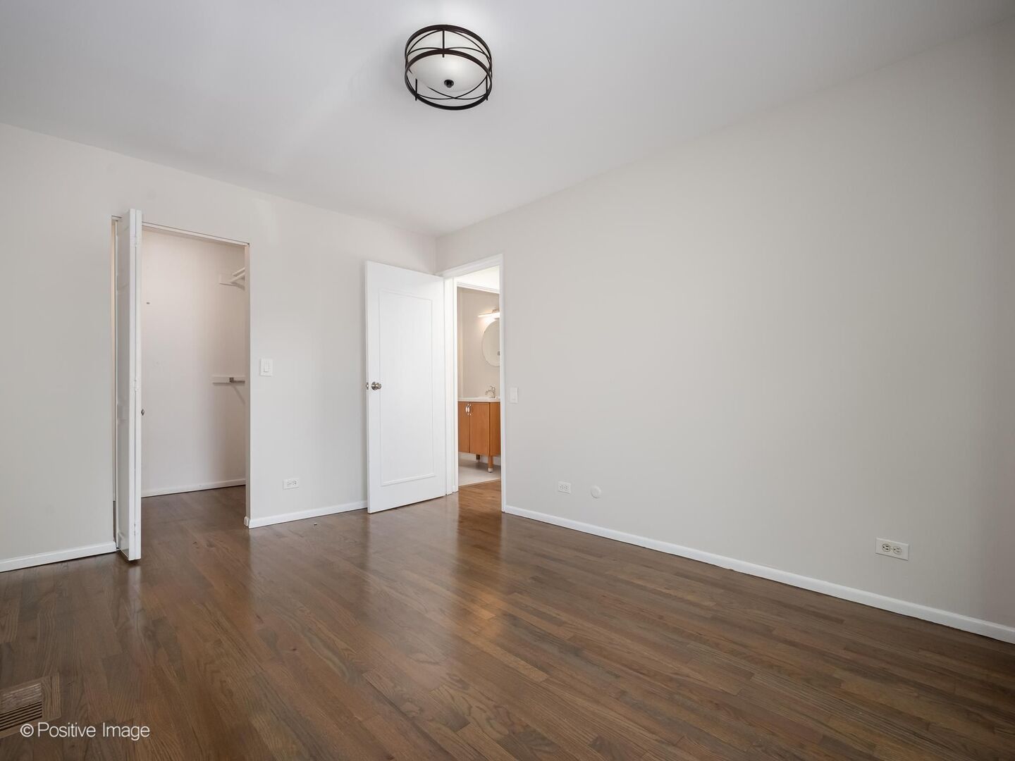 2121 N Lincoln Avenue 2121 Property Photo 22