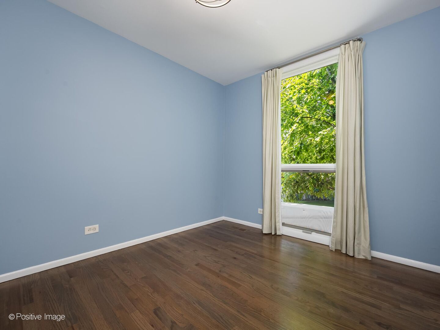 2121 N Lincoln Avenue 2121 Property Photo 24