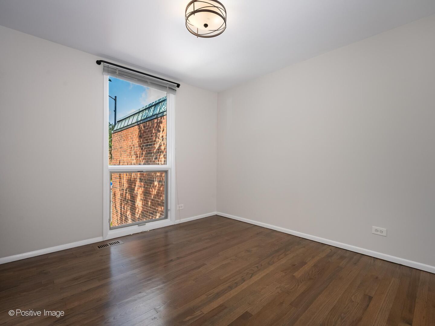 2121 N Lincoln Avenue 2121 Property Photo 26