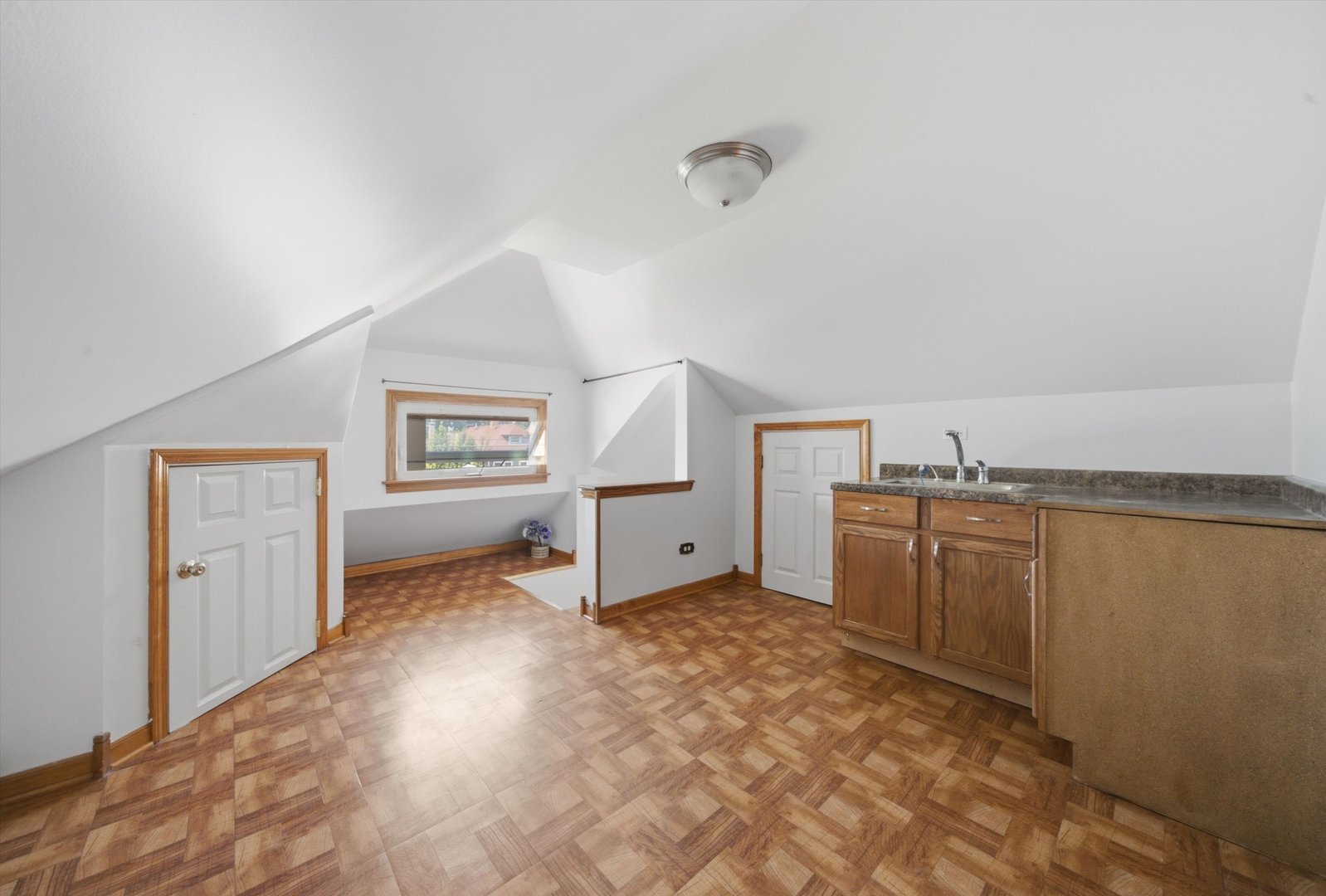 4846 S Tripp Avenue Property Photo 25