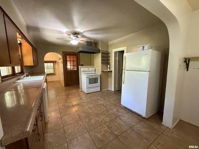 1312 W Sycamore Street Property Photo 3