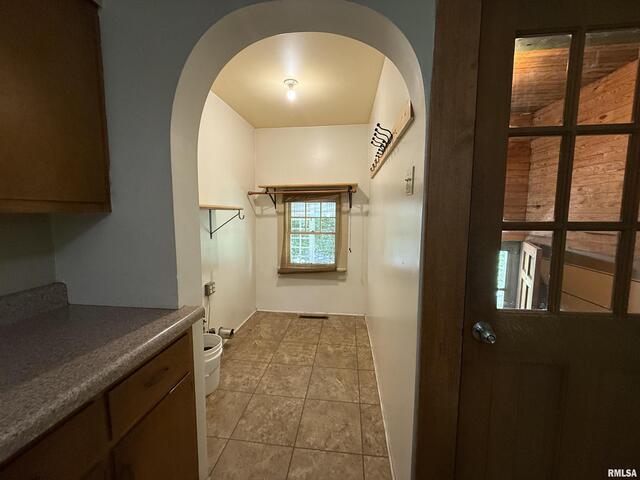 1312 W Sycamore Street Property Photo 4