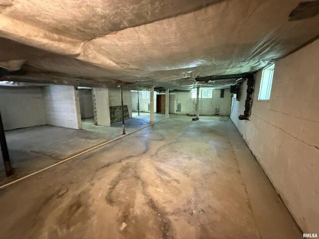 1312 W Sycamore Street Property Photo 17