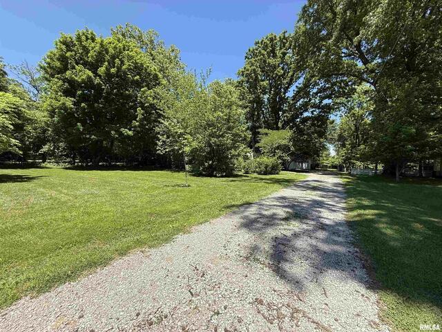 1312 W Sycamore Street Property Photo 23