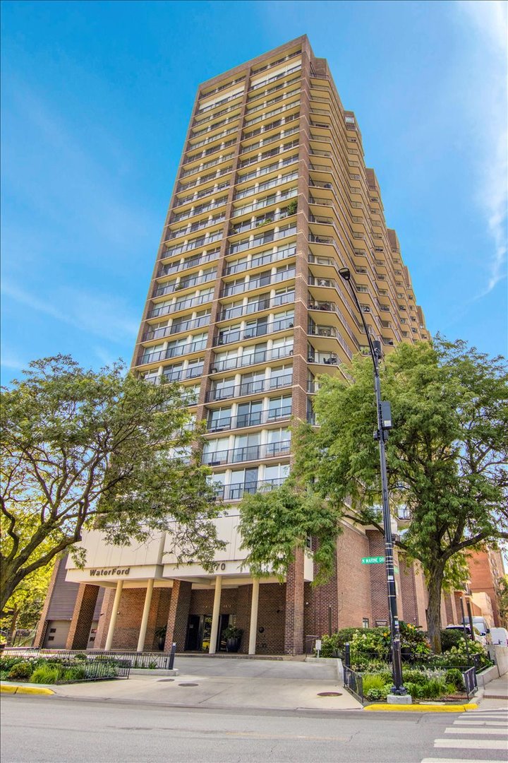 4170 N Marine Drive 19M Property Photo 1