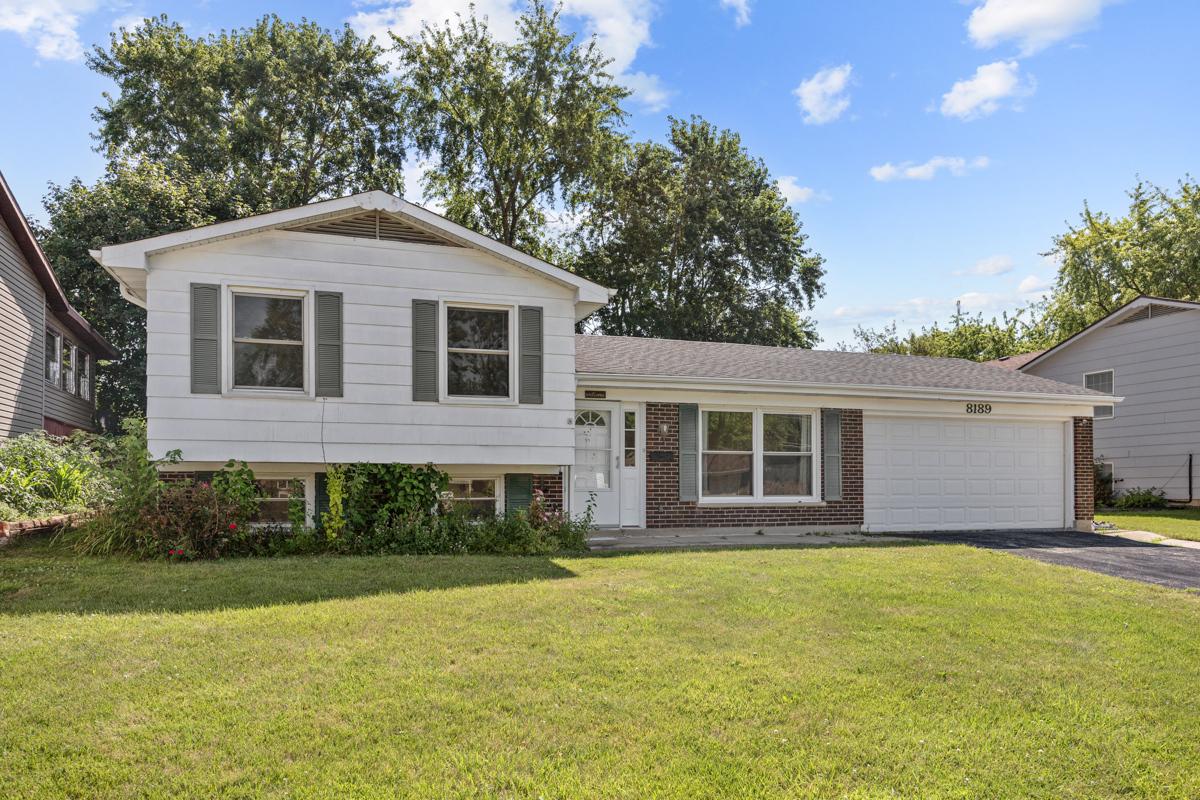 8189 Carlisle Drive Property Photo 1