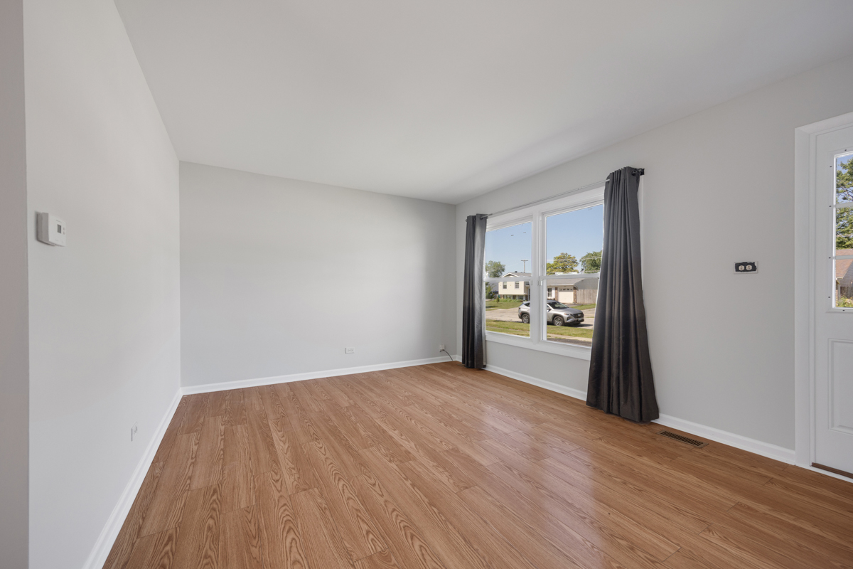 8189 Carlisle Drive Property Photo 2