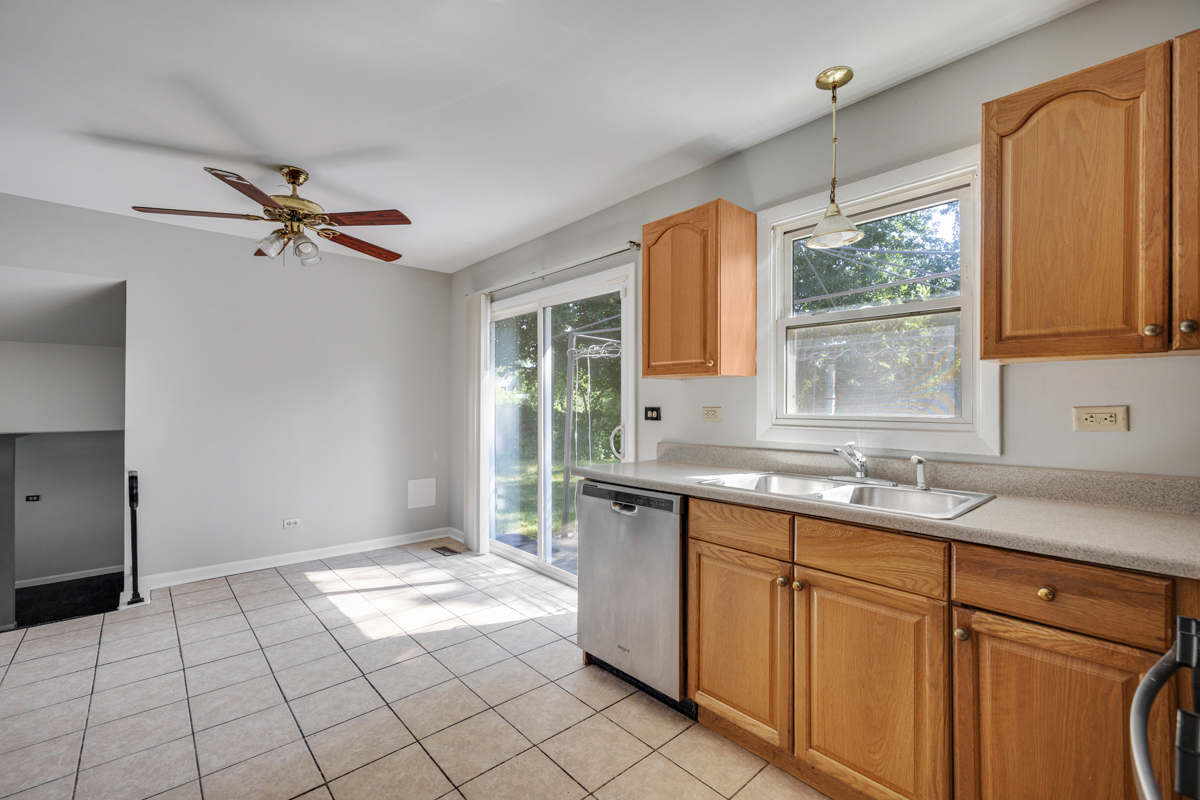 8189 Carlisle Drive Property Photo 10