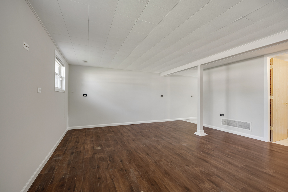 8189 Carlisle Drive Property Photo 18