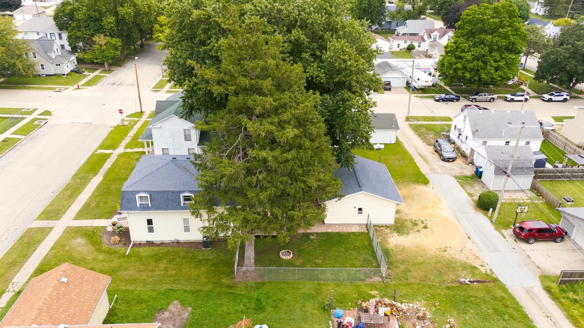 409 9th Street Property Photo 5