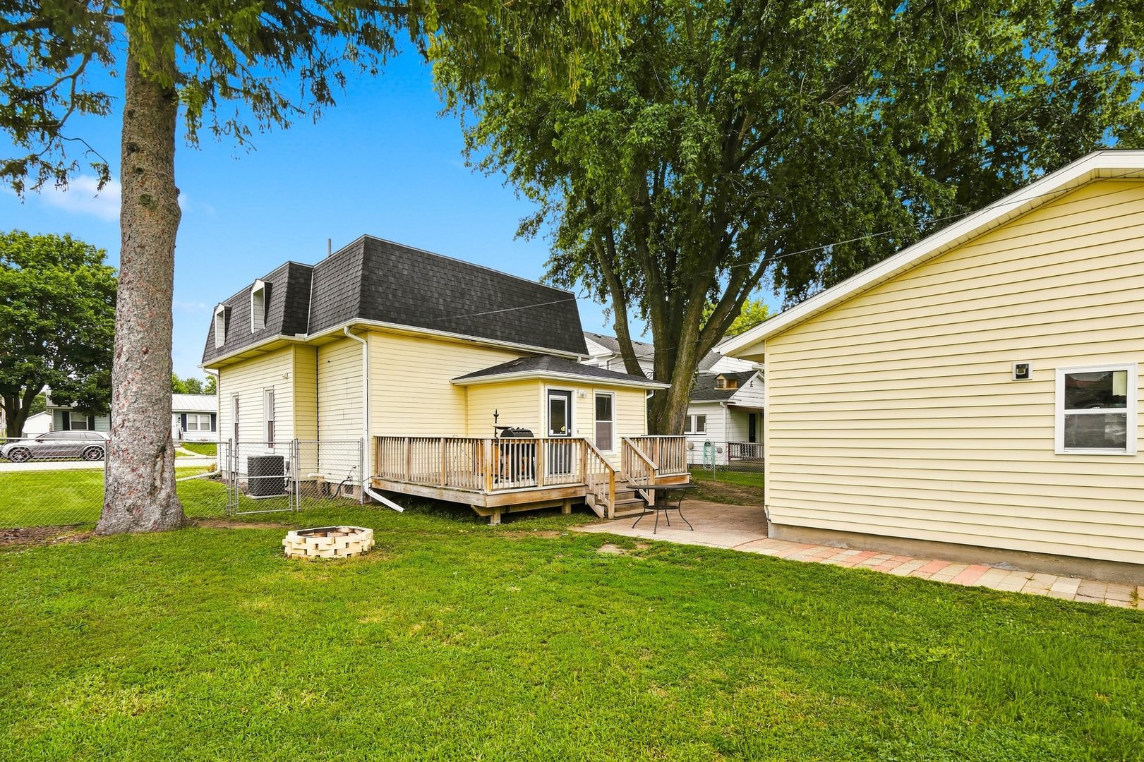 409 9th Street Property Photo 30