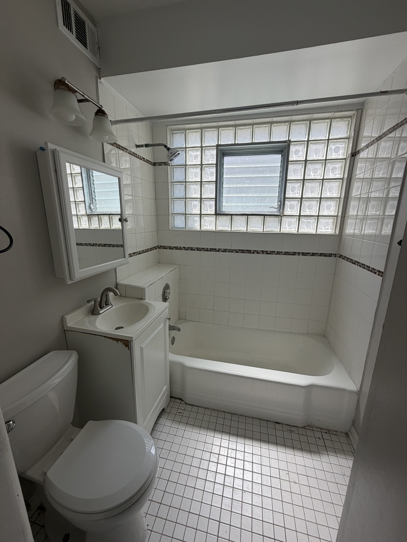 2249 N Long Avenue Property Photo 14