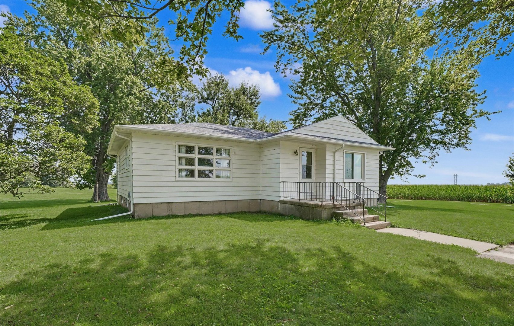 396 N 100e Road Property Photo 3