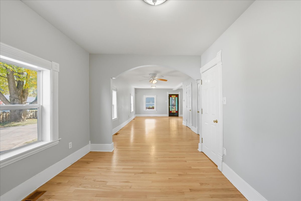 317 E Dearborn Street Property Photo 5