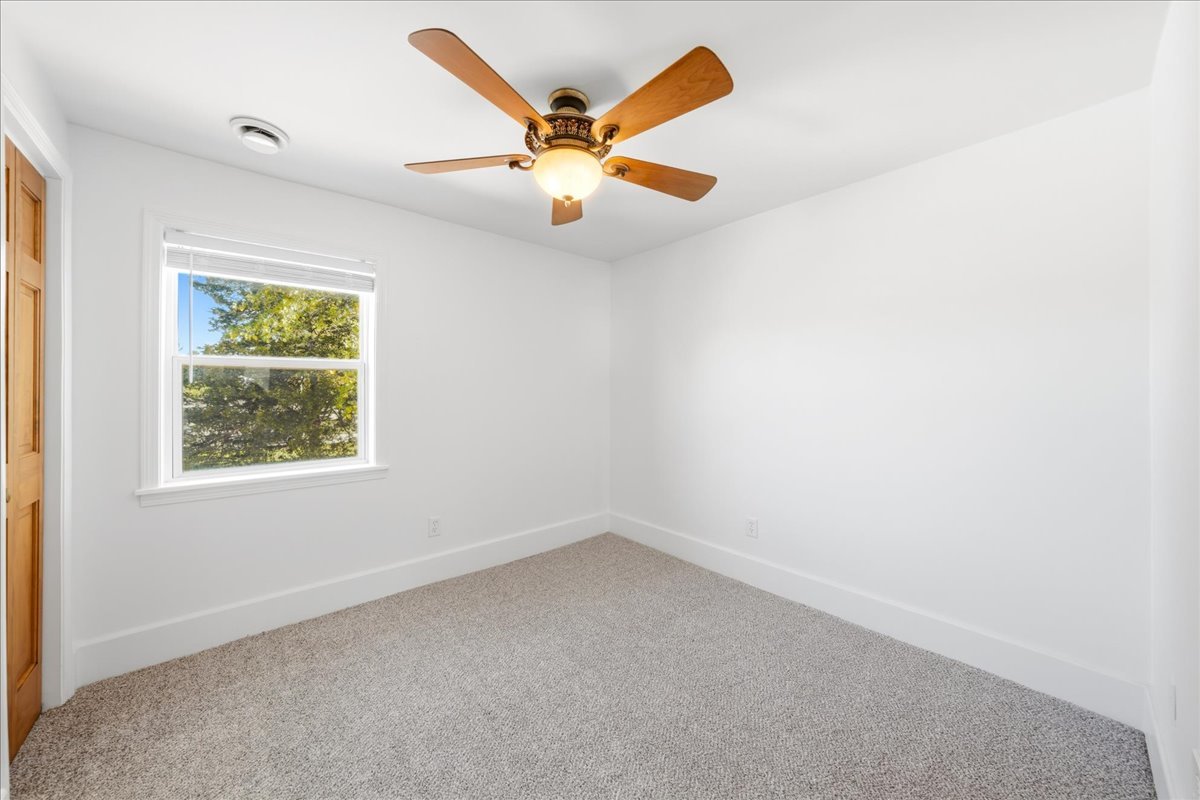 317 E Dearborn Street Property Photo 22