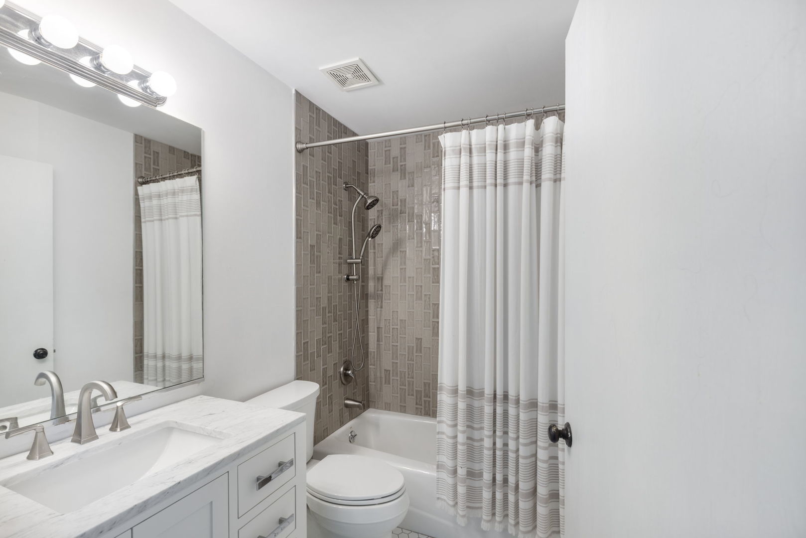 630 Hobart Drive Property Photo 16