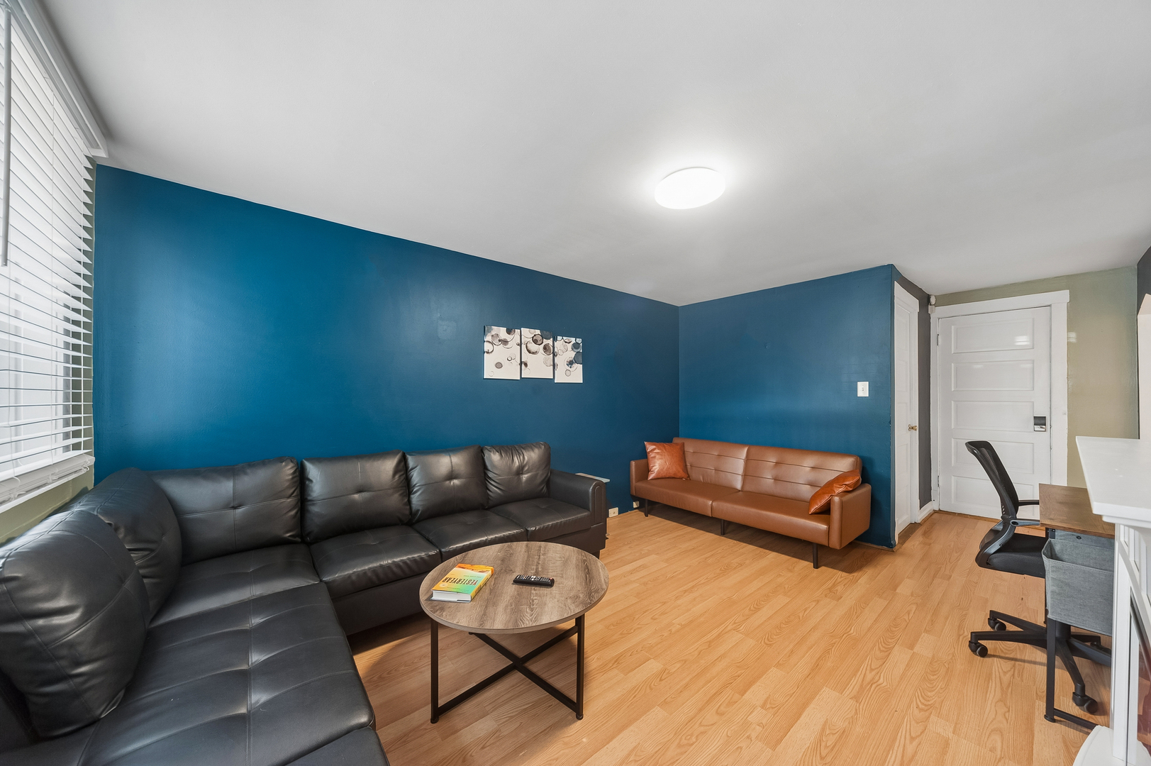2818 N Ashland Avenue G Property Photo 3