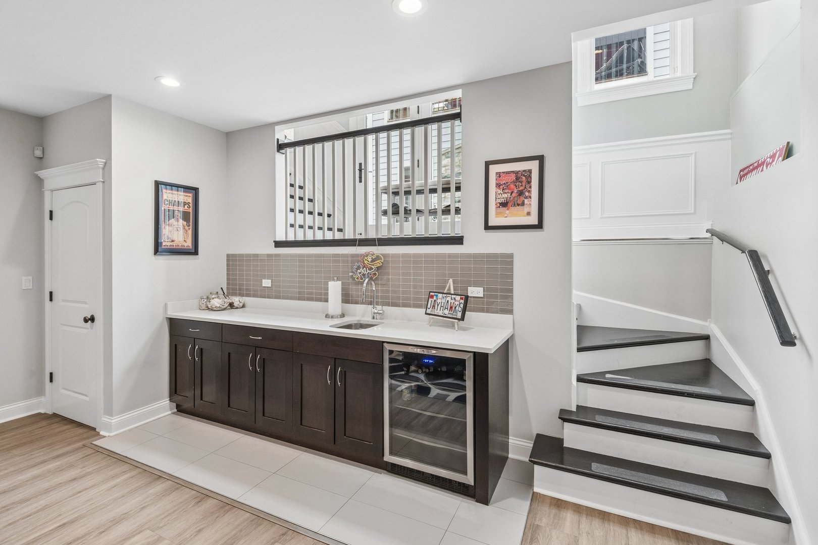 2109 W Sunnyside Avenue Property Photo 4
