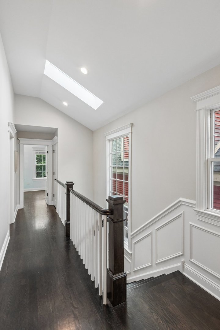 2109 W Sunnyside Avenue Property Photo 34