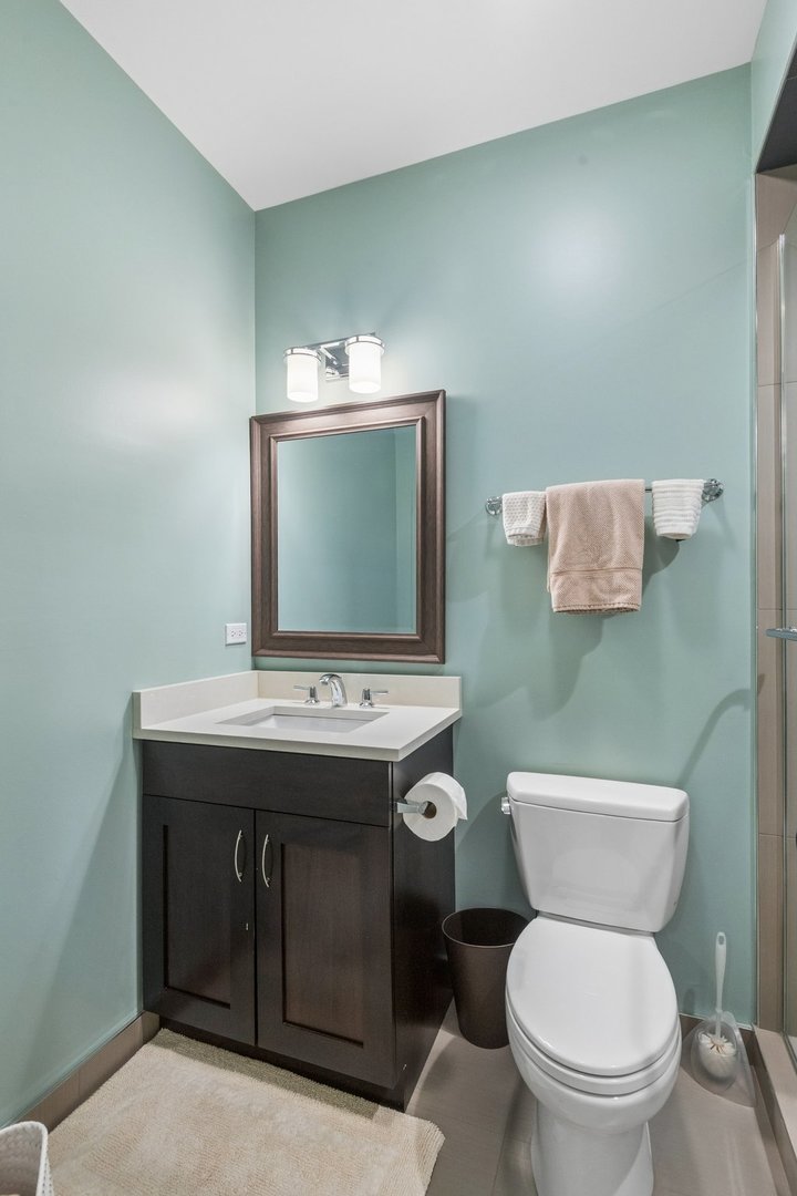 2109 W Sunnyside Avenue Property Photo 46