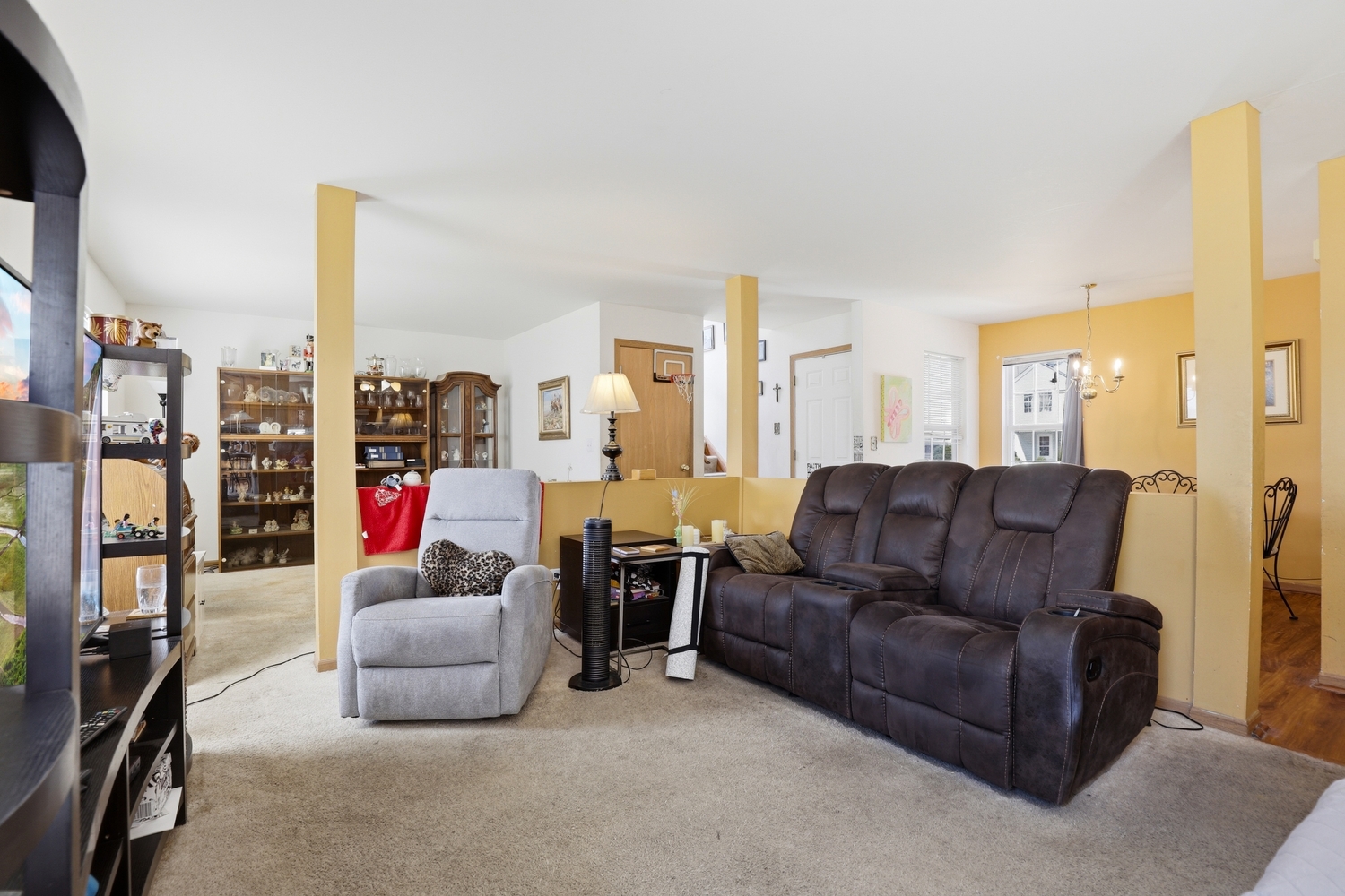 1475 Windflower Court Property Photo 3