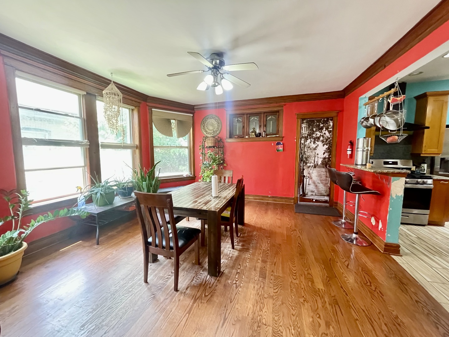 7916 S Constance Avenue Property Photo 10