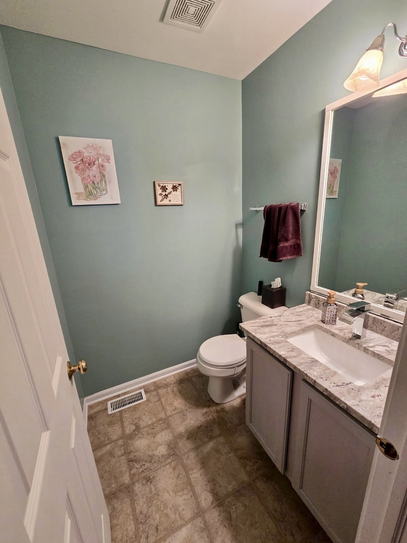 533 N Red Deer Road 533 Property Photo 11
