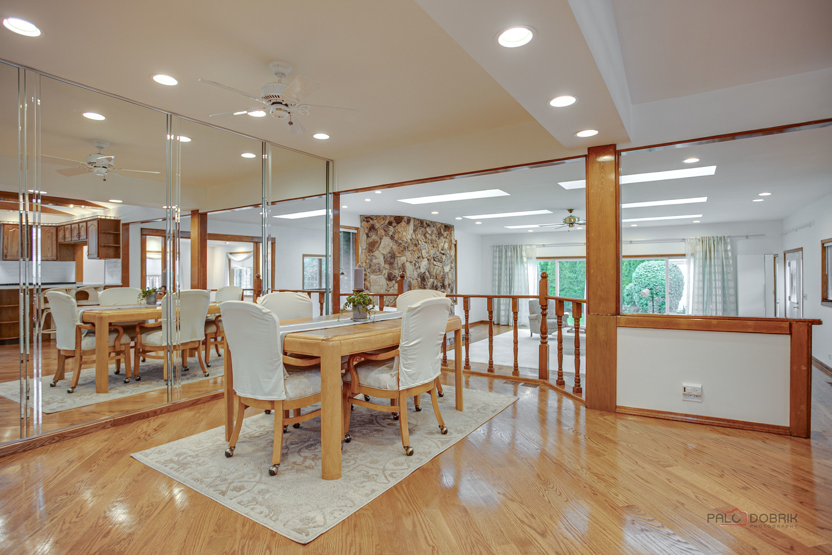 605 N Windsor Drive Property Photo 4