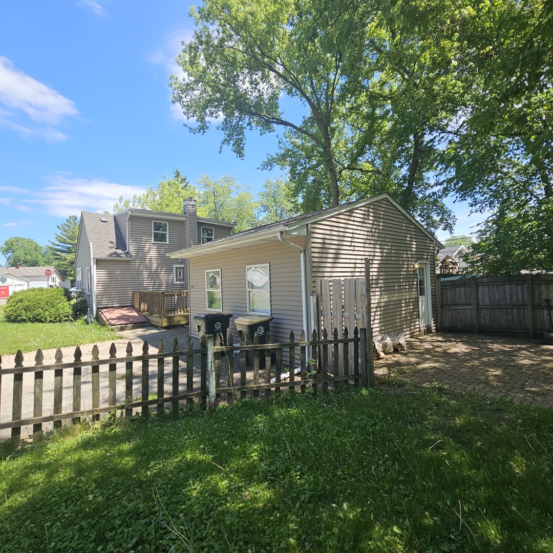 611 Golfview Drive Property Photo 4
