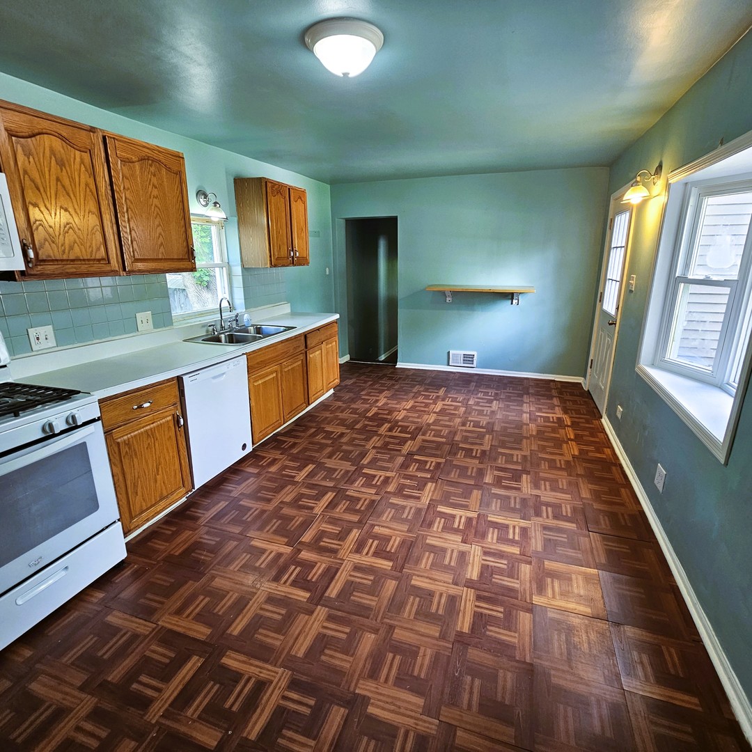611 Golfview Drive Property Photo 10