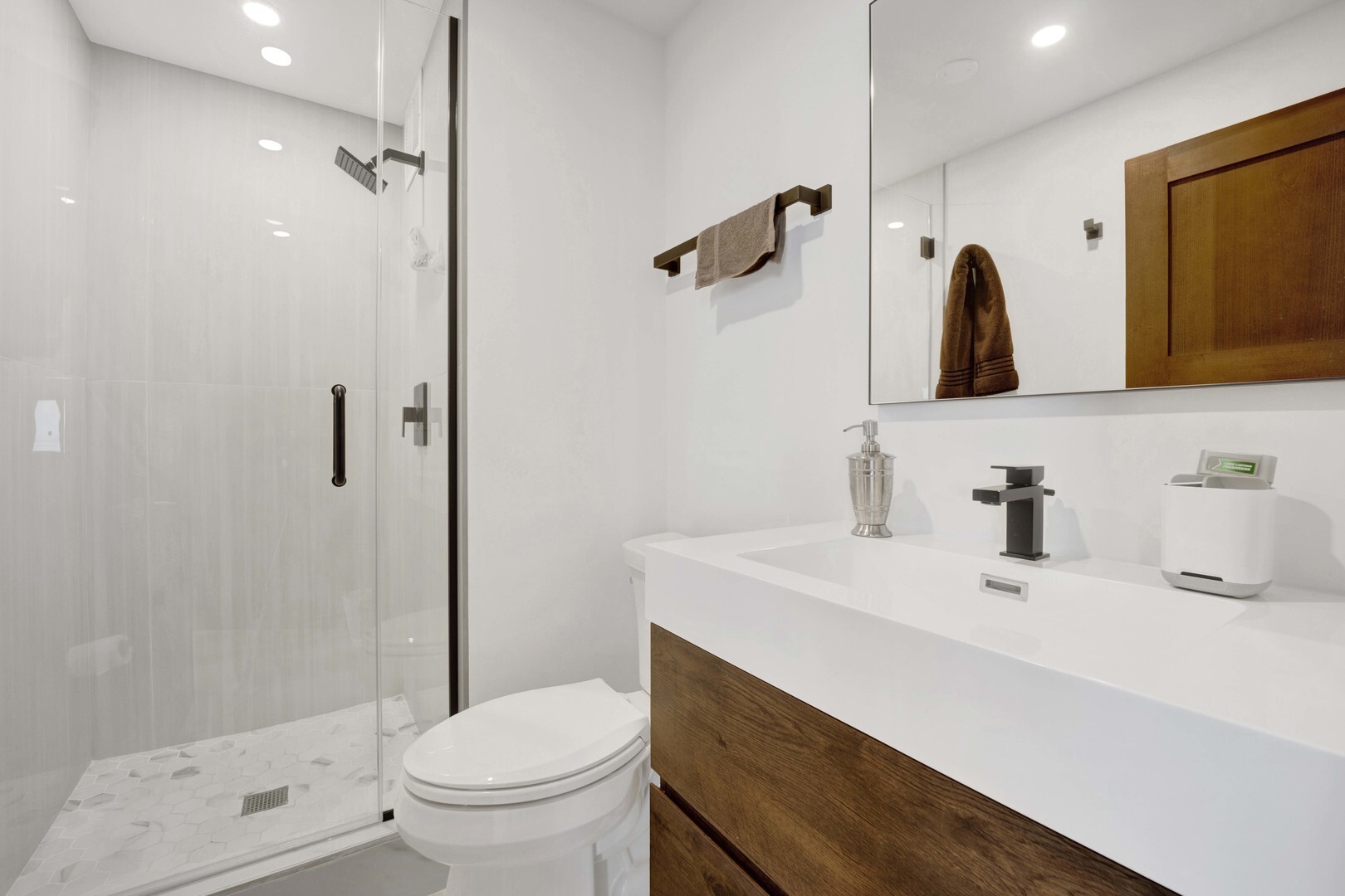 155 N Harbor Drive 212-213 Property Photo 23