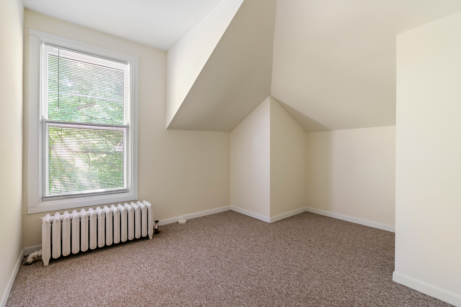 1235.5 Ridge Avenue Property Photo 21