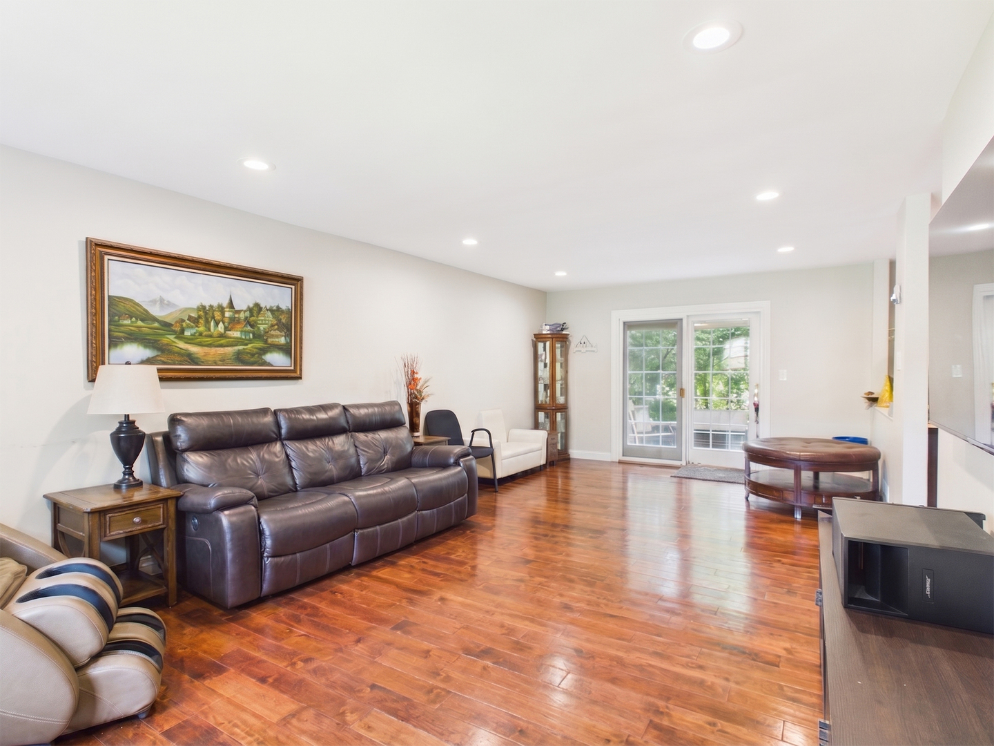 2541 Cobblewood Drive Property Photo 3