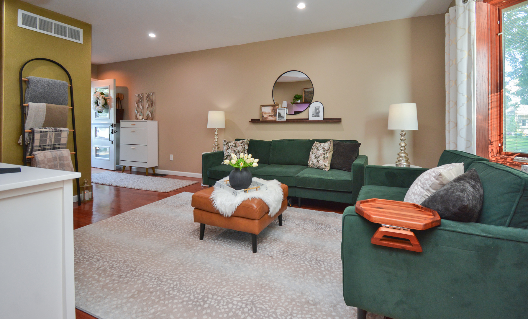1562 Hunt Drive B Property Photo 6