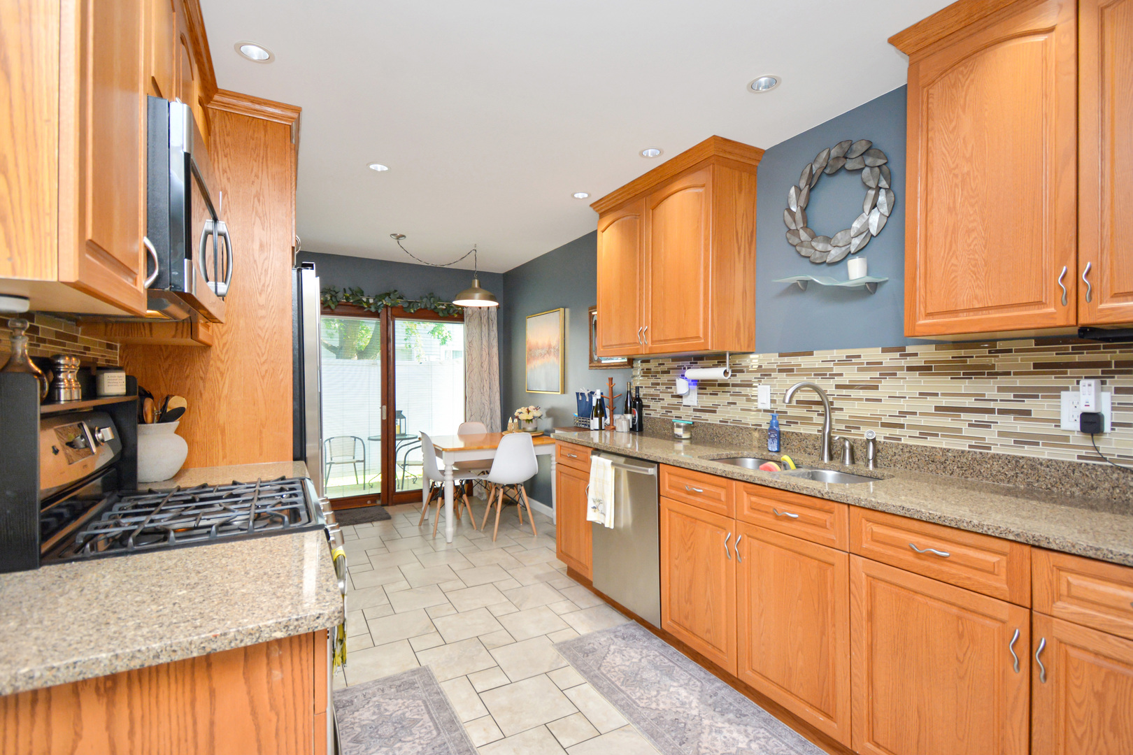 1562 Hunt Drive B Property Photo 8